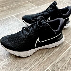 Nike react infinity flyknit 3 women’s size 7